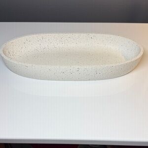 Granite textured oval bowl
W 11.65”
H 5.5”
D 1.65”